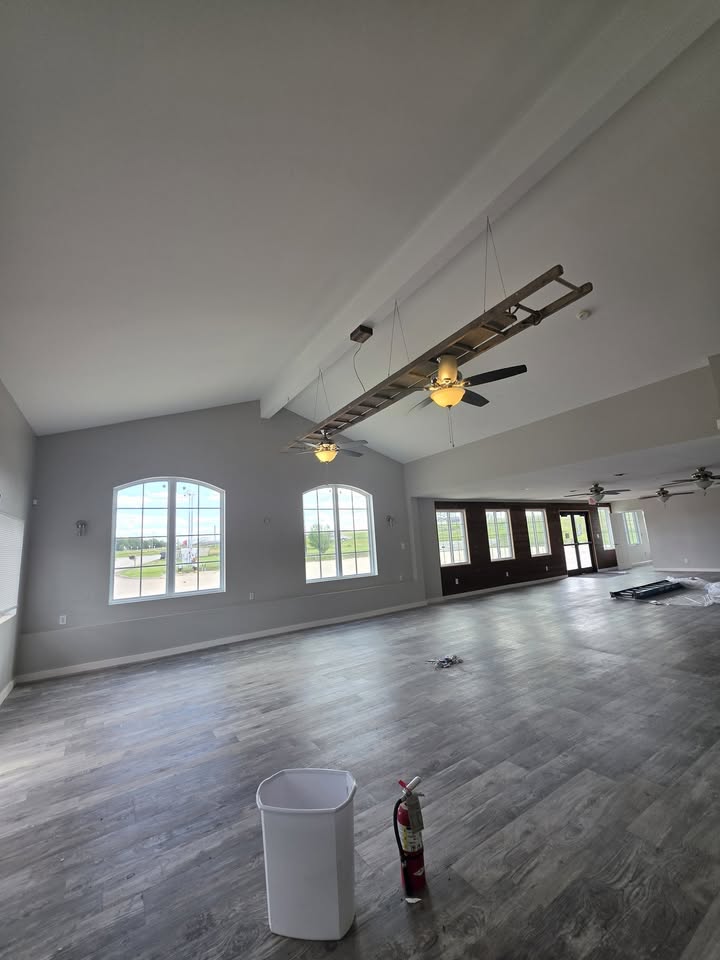 S&R Painting finished commercial interior hall in Missouri